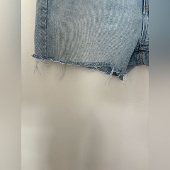 American Eagle distressed denim cutoff mom jean shorts size 2 100% cotton - Picture 9 of 9